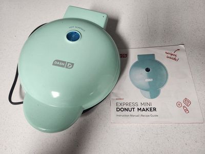Electric Donut Machine w/ Recipe Guide