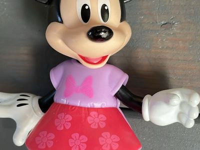 6 Inch Poseable Minnie Mouse with Removeable Dress