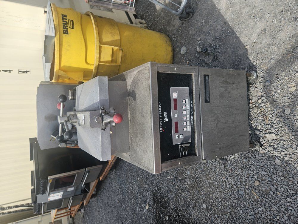 Electric Henny Penny Computron 2000 Pressure Fryer