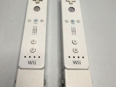 2 Wii controller with motion adapter