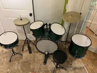 Drumset + Practice Pads