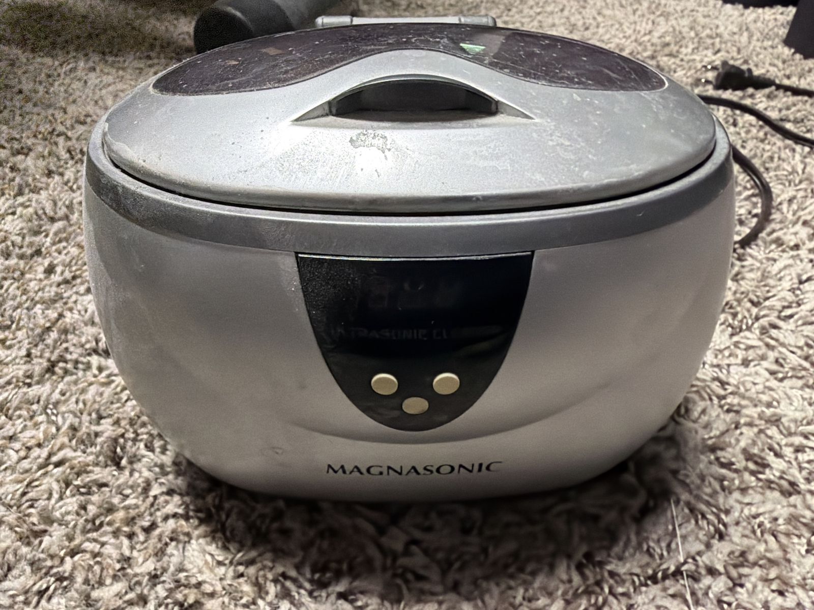 Magnasonic ultrasonic cleaner