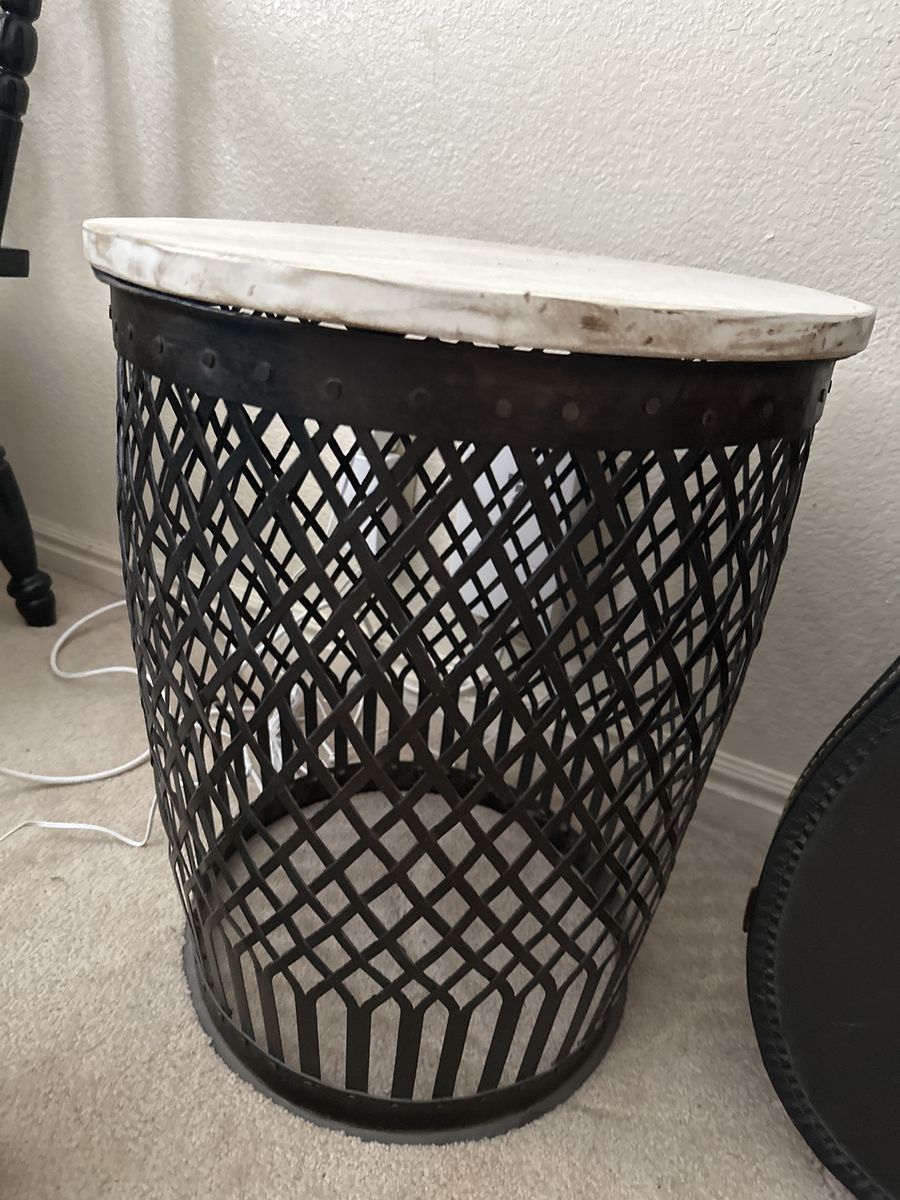 Main image 3