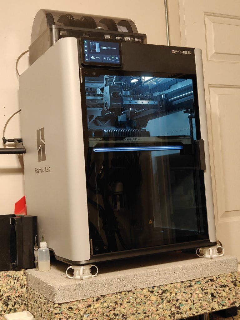 Bambu Labs H2S w/ AMS 2 PRO + Build Plates OBO