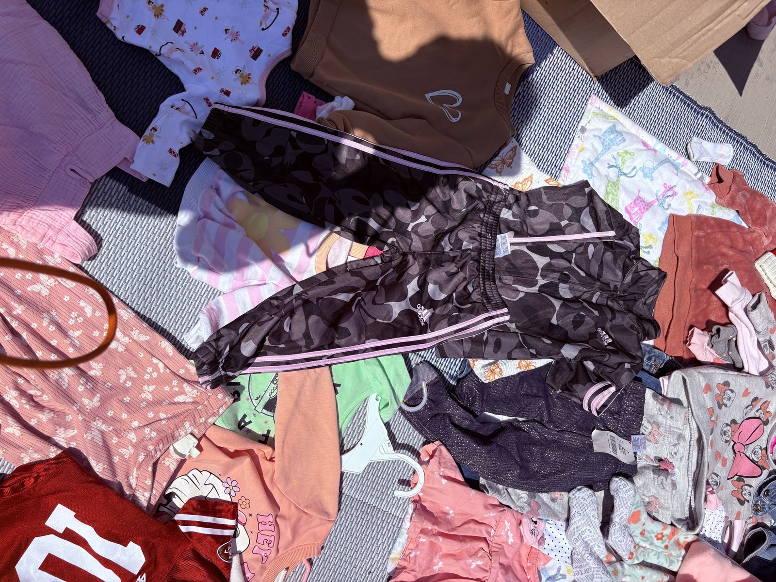 Main image 3