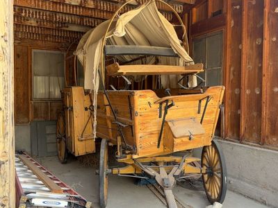 Antique Covered Pioneer Wagon / Horse-Drawn Covered Wagon Large