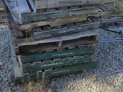 free pallets