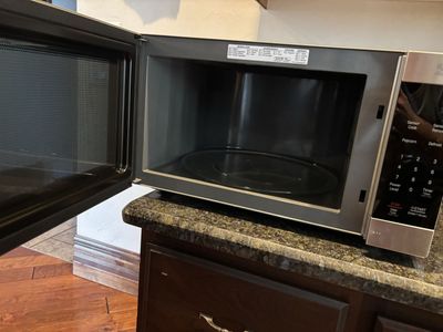 LG Countertop Microwave