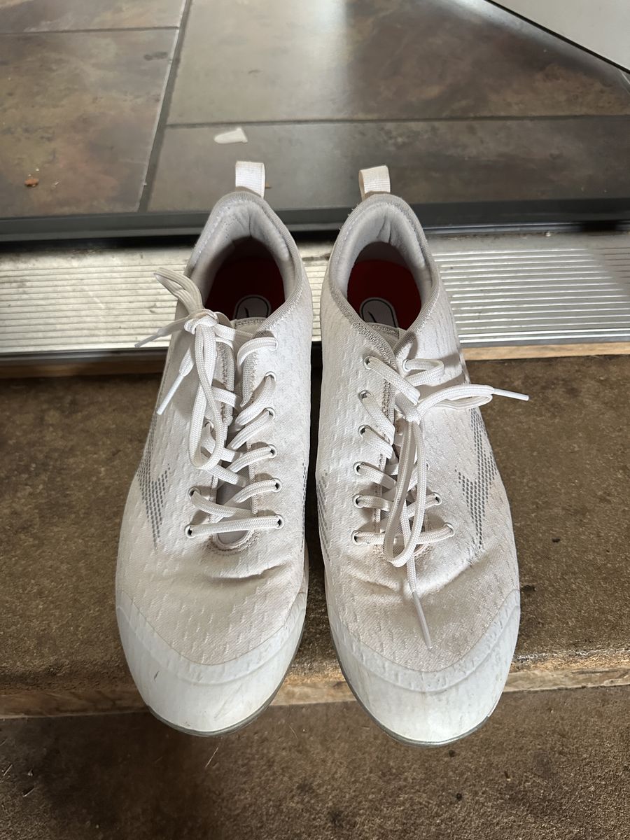 Mizuno Baseball Cleats White Athletic Shoes Size 10.5