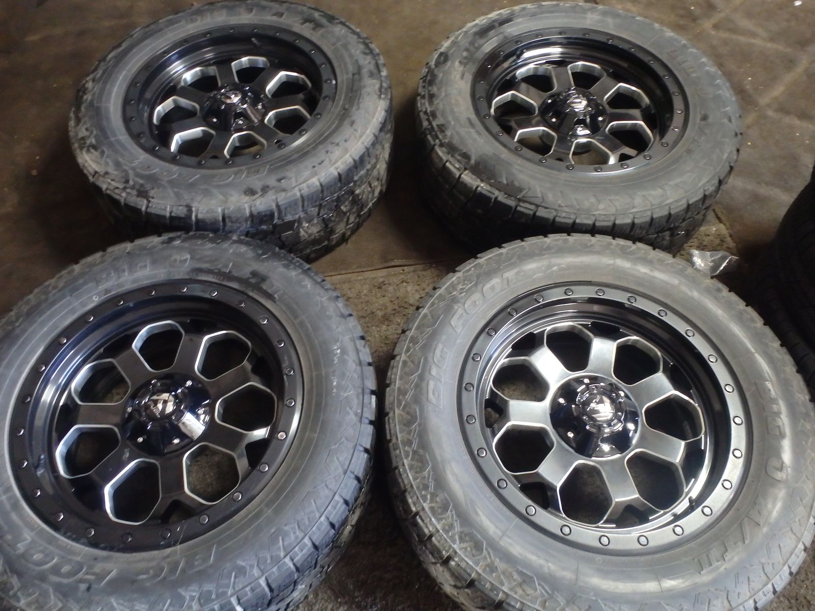 SET OF USED 20" INCH FUEL WHEELS (5X114=5X4.5)/5X120 AND TIRES LT285/60R20