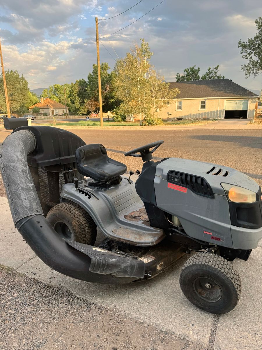 Craftsman LT1500 Riding Lawn Mower