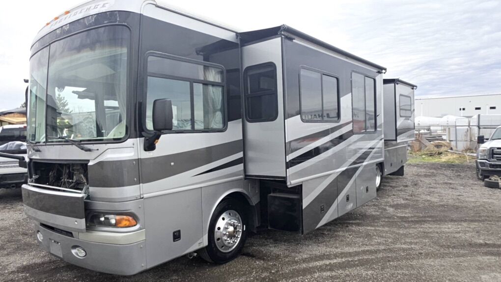 2005 FLEETWOOD PROVIDENCE 39L DIESEL PUSHER