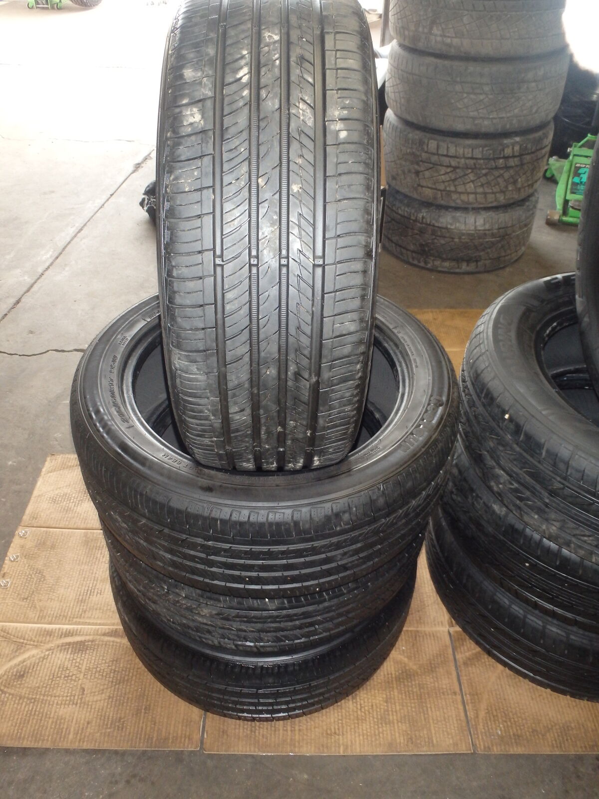 215/50R17 GO TOUR SET OF USED TIRES