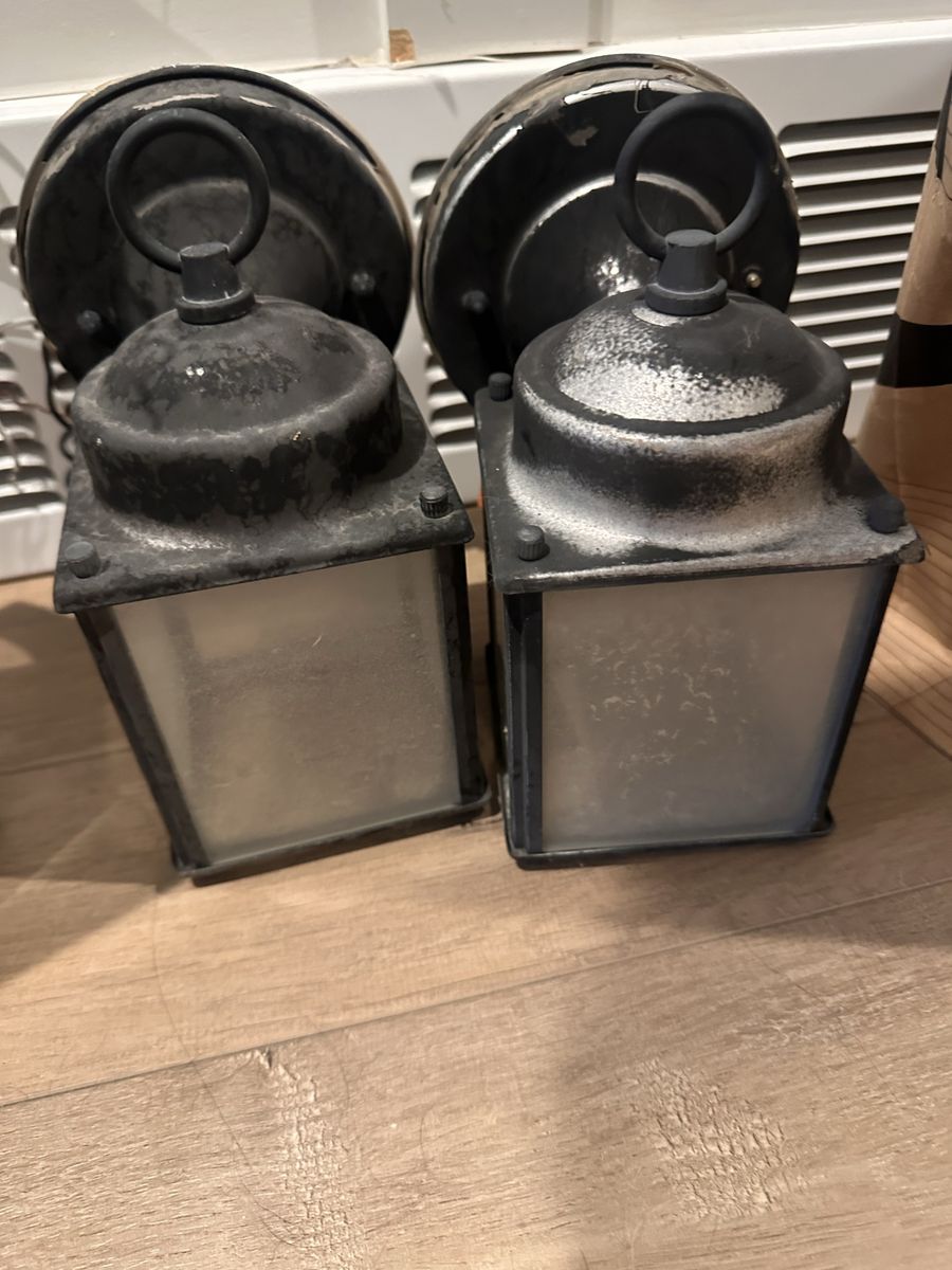 Outdoor Light Fixtures