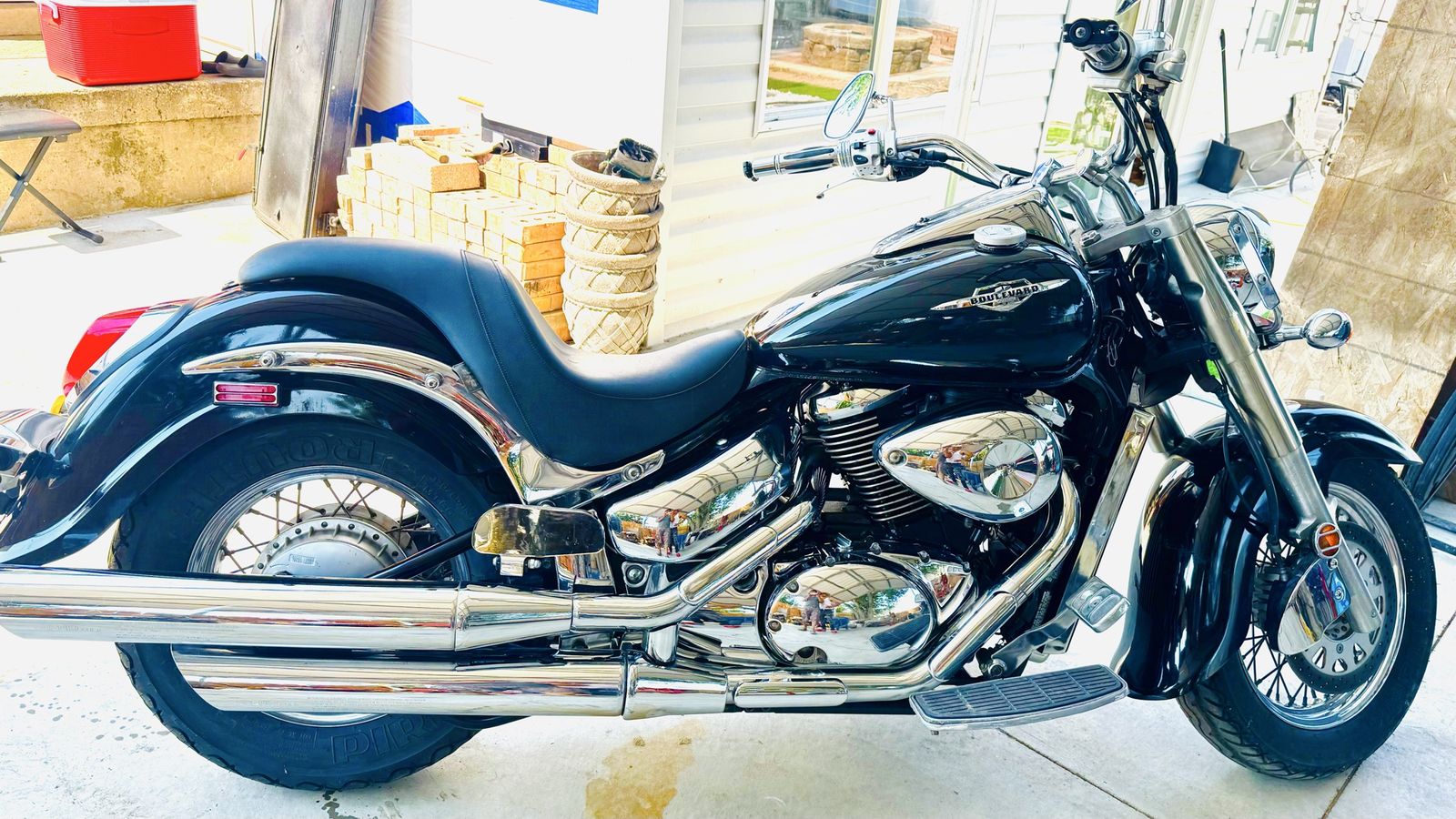 Suzuki Boulevard Cruiser Motorcycle Black Chrome Spoked Wheels Used Good