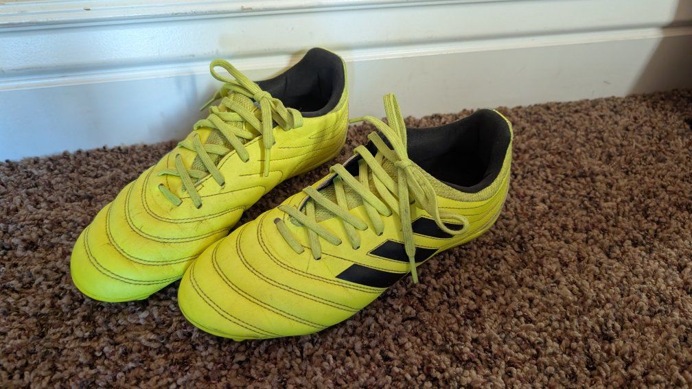 Adidas Copa soccer cleats boys size 5