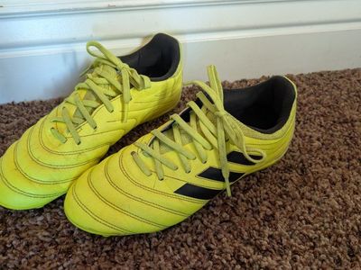 Adidas Copa soccer cleats boys size 5