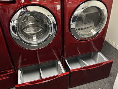LG washer and electric dryer with steam option