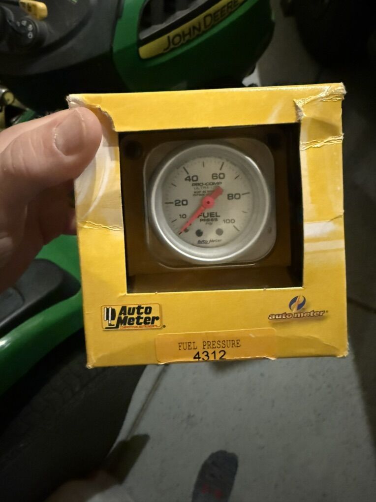 Autometer Mechanical Fuel Pressure Gauge