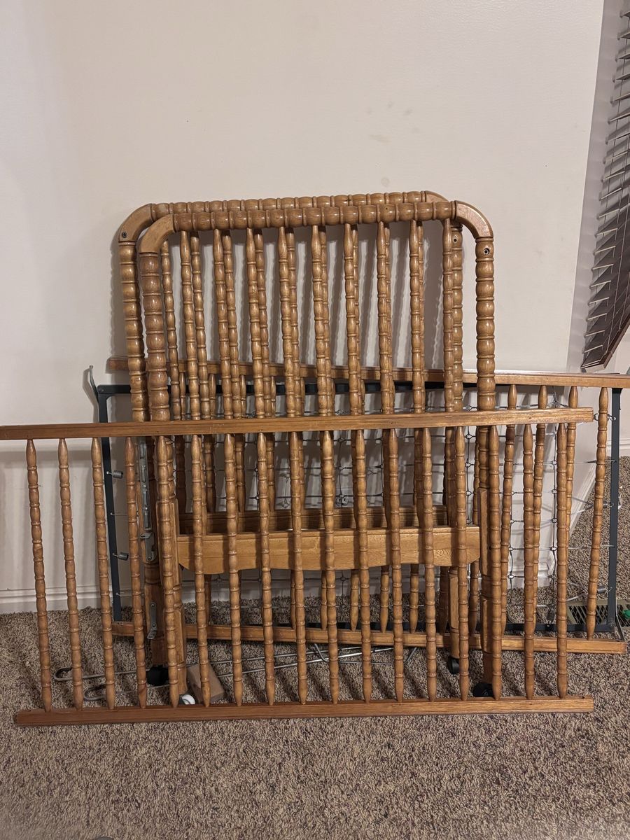 Vintage Wooden Spindle Baby Crib - Natural Wood Finish