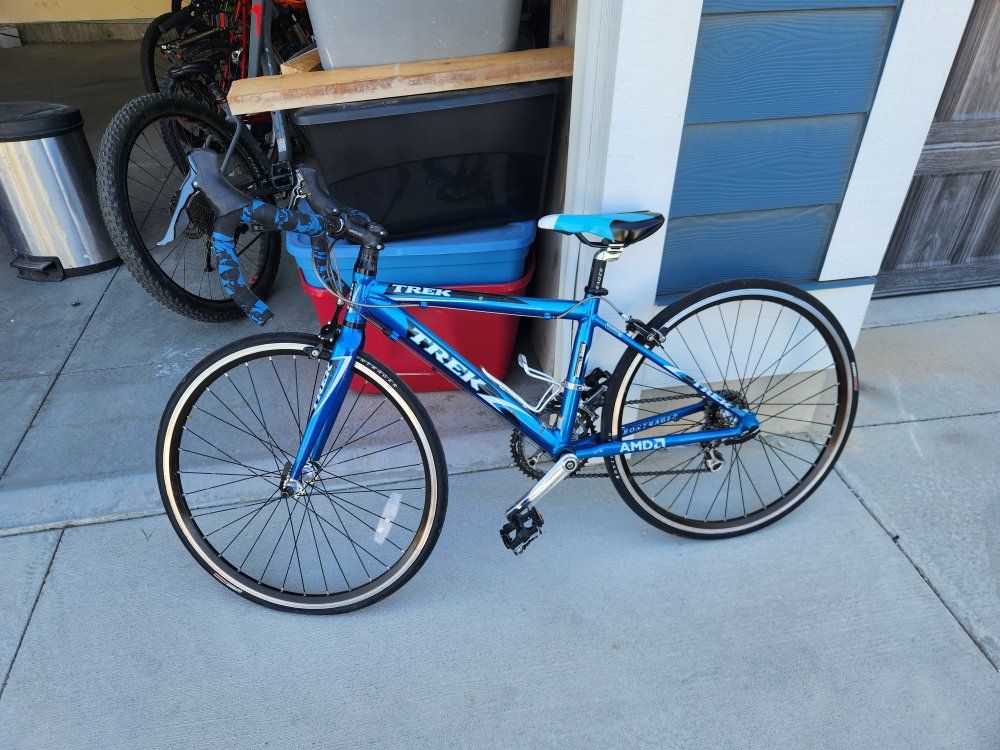 Kids' trek road bicycle