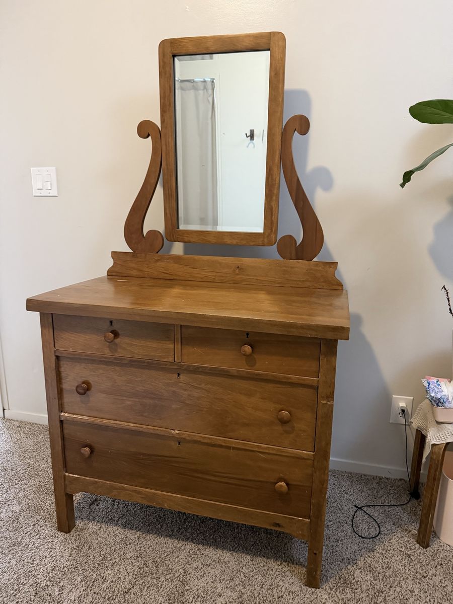 Antique 5 drawer dresser with mirror