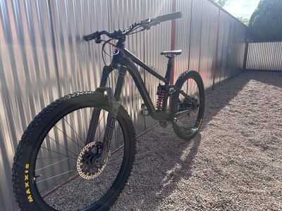2024 Knolly Chilcotin XL 29er MTB