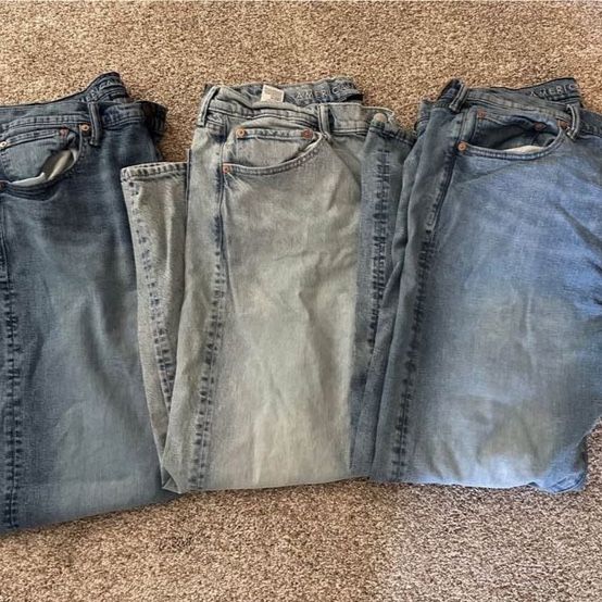 New without tag!  3 American Eagle Men's jeans 38x32