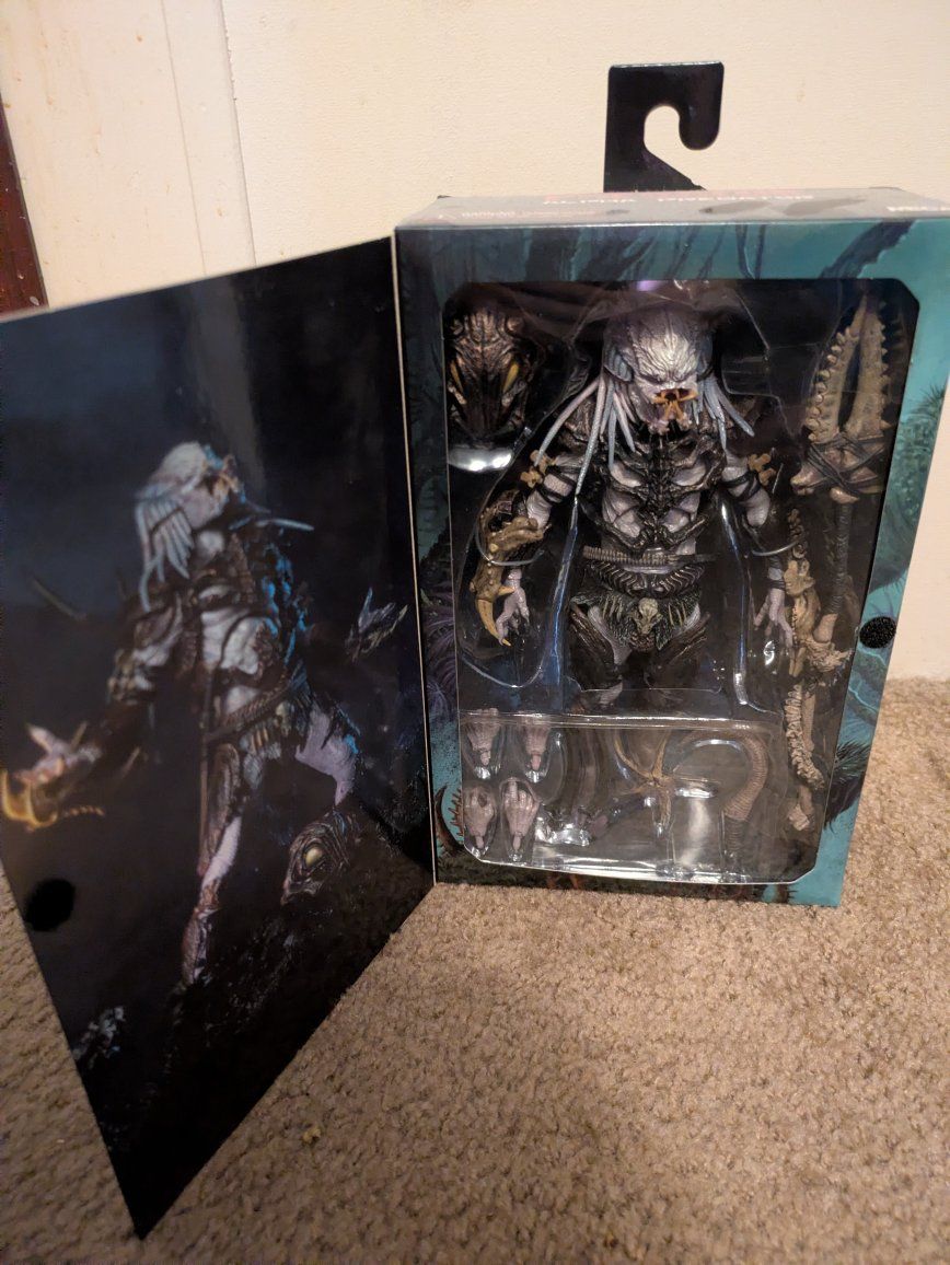 NECA Ultimate Alpha Predator (100th Edition)