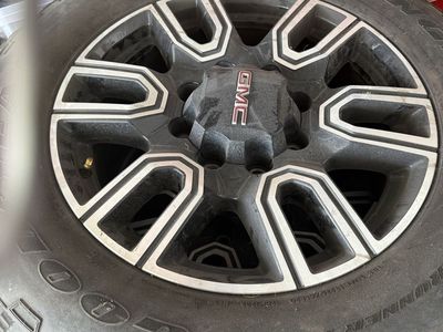 Stock wheels and tires