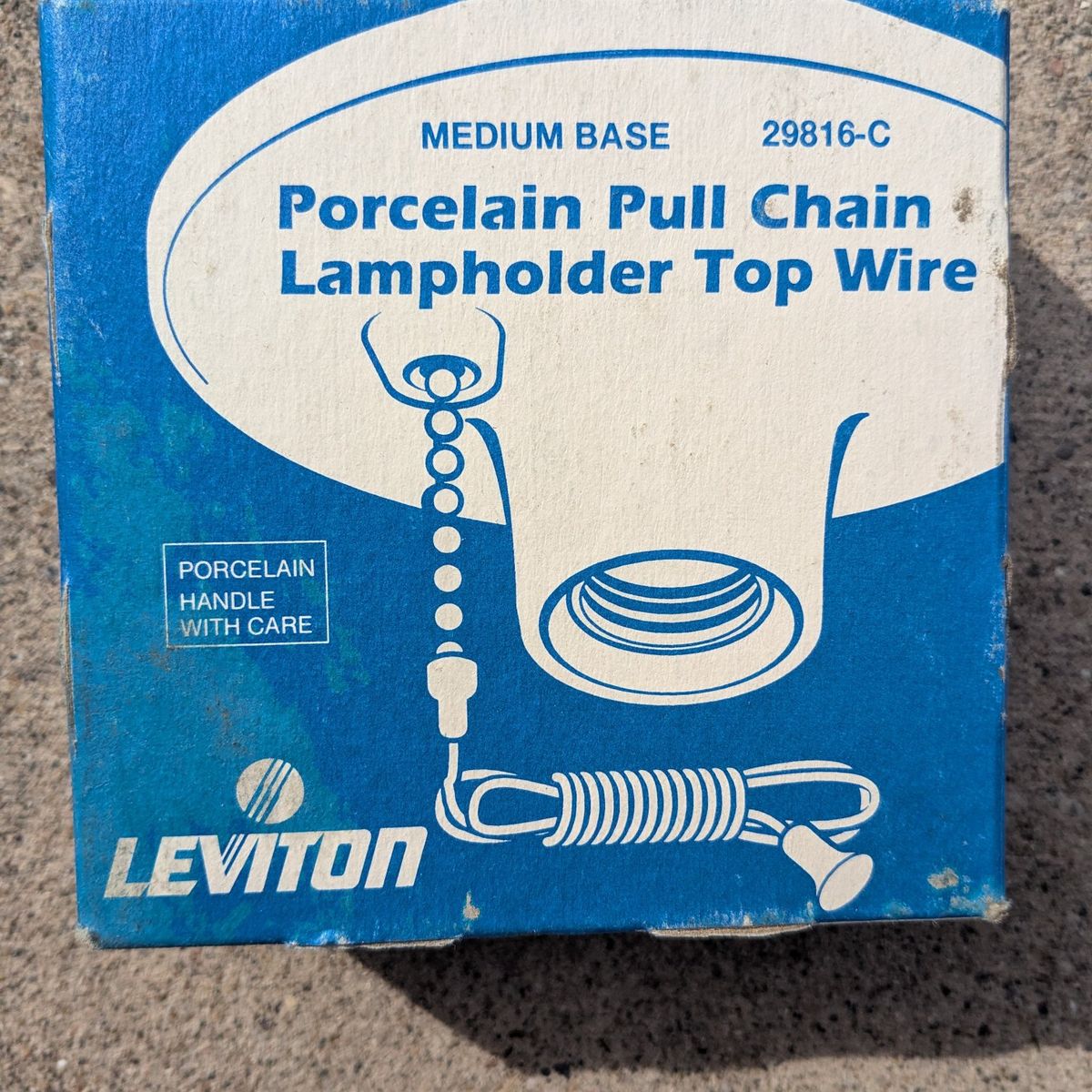 Porcelain Pull Chain Lampholder (light bulb) Top W