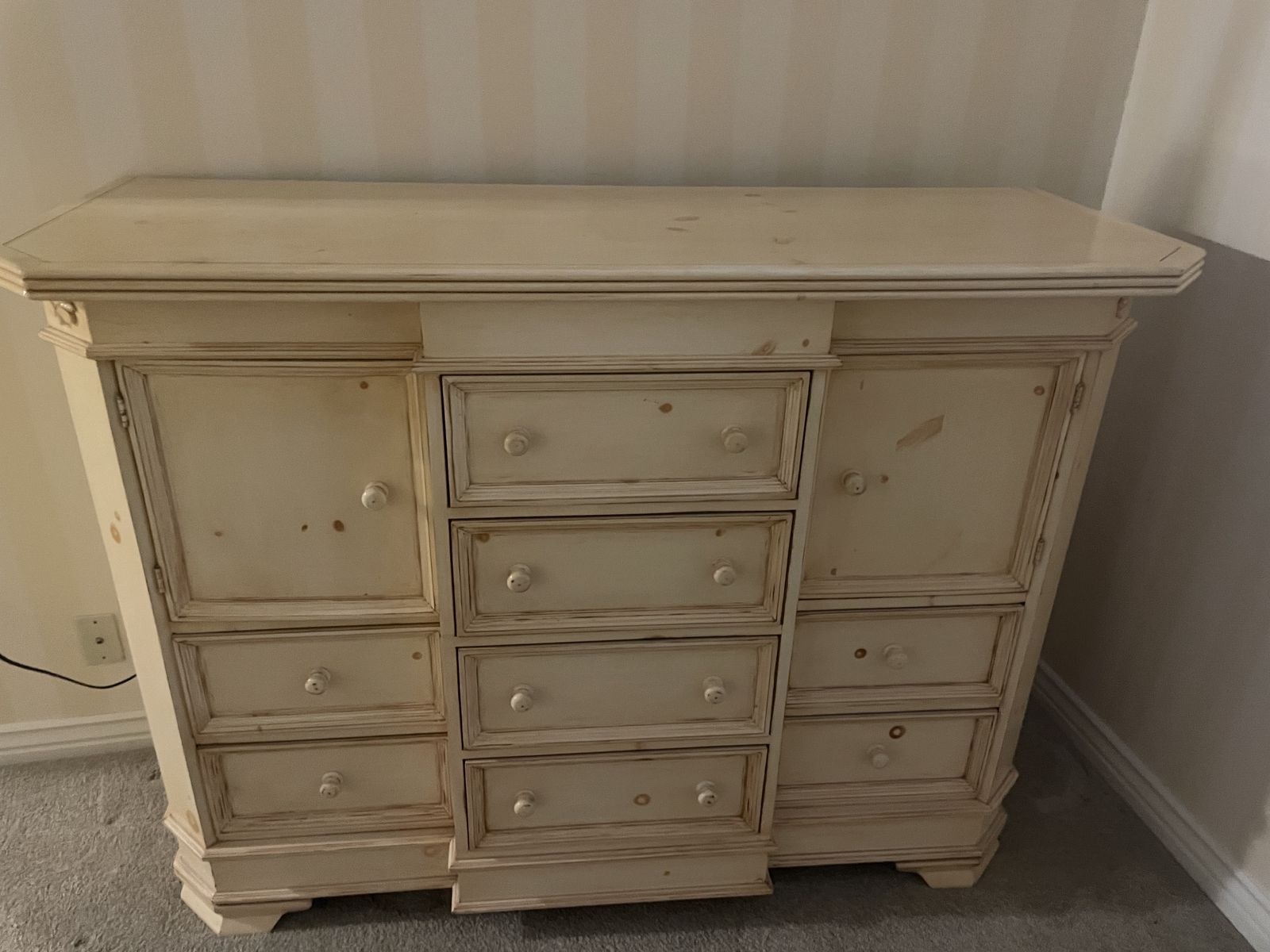 Dresser