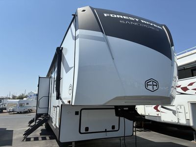Forest River Sandpiper Fifth Wheel Travel Trailer