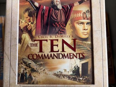 Cecil B. DeMille's The Ten Commandments 50th Anniv. Collection - 1956 Classic & 1923 Silent Film
