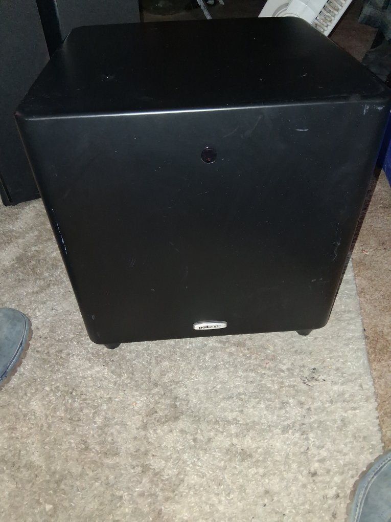 Polk Audio Speaker Set Including Monitor 50 Series II Towers and CSi A4 Center Channel   DSW PRO 550 WI SUBWOOFER