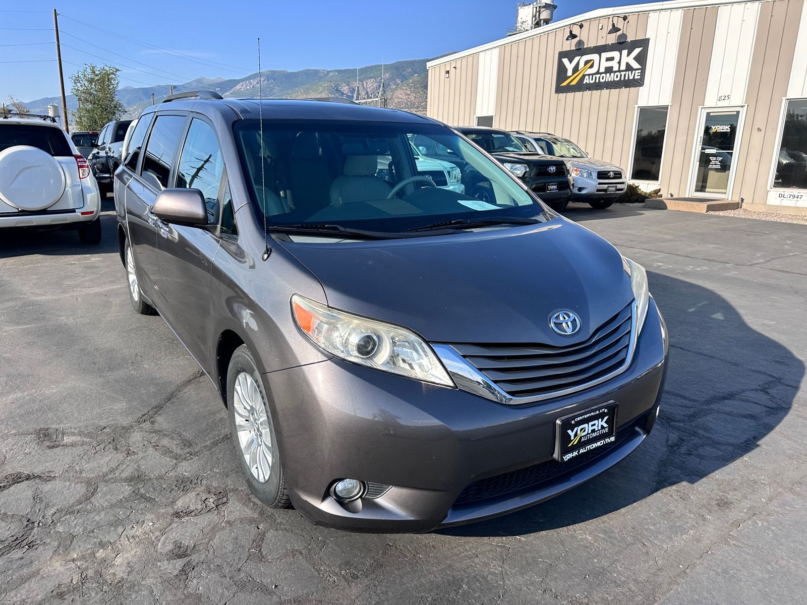 2014 Toyota Sienna XLE 8-Passenger