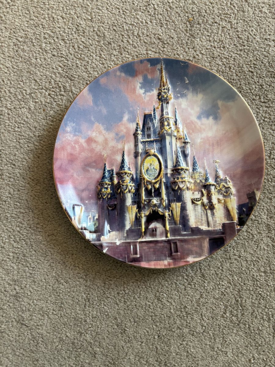 Collectible Disney World Plate