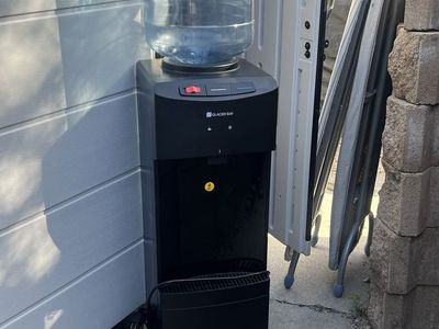 New Cobdition GlacierBay Hot/Cold Water Dispenser