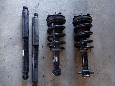 2018 GMC Chevy struts