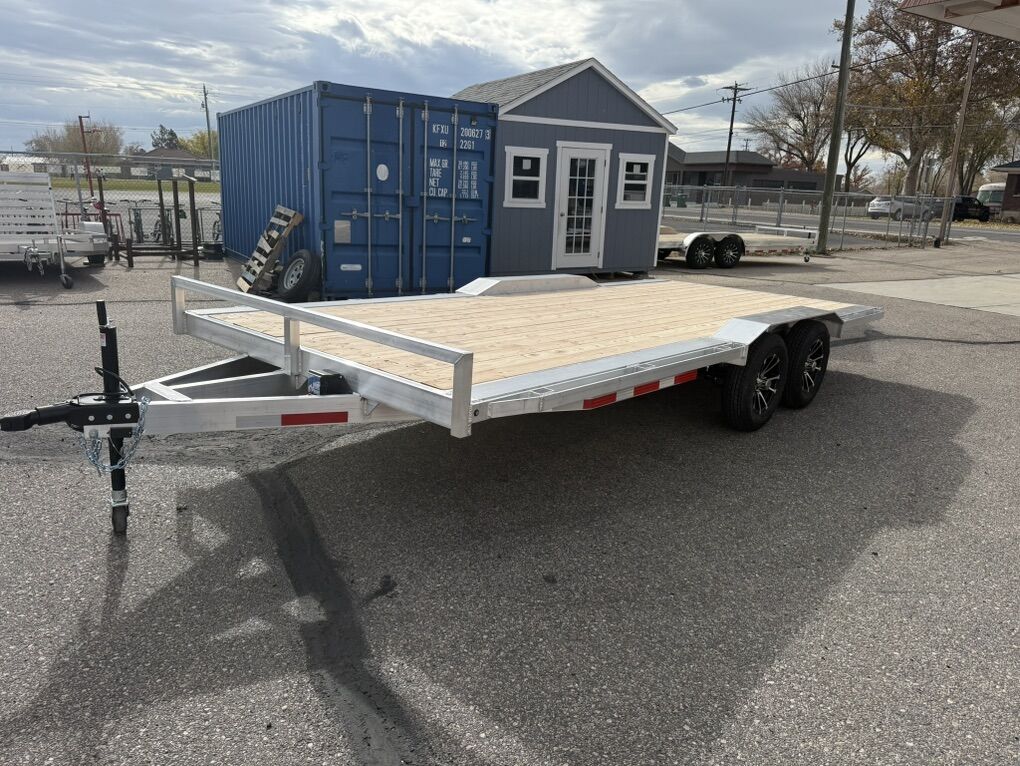 26 18ft Mid Deck Drive Over Fender Baughman