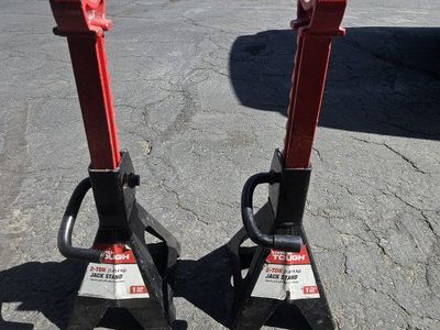 Hyper Tough 2-Ton (4,000 lbs) Jack Stands (Pair) - Red/Black