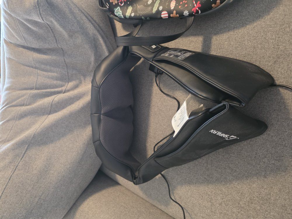 Snailax Shiatsu Neck and Shoulder Massager