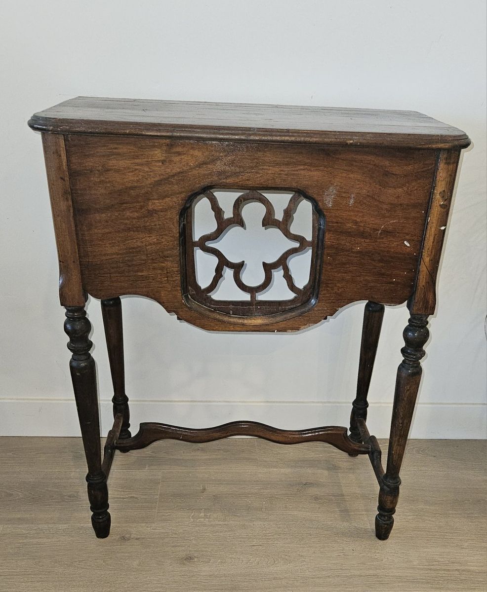 Vintage Antique Radio Table