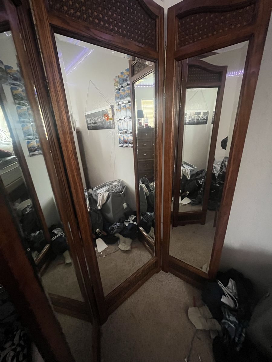 Main image 3