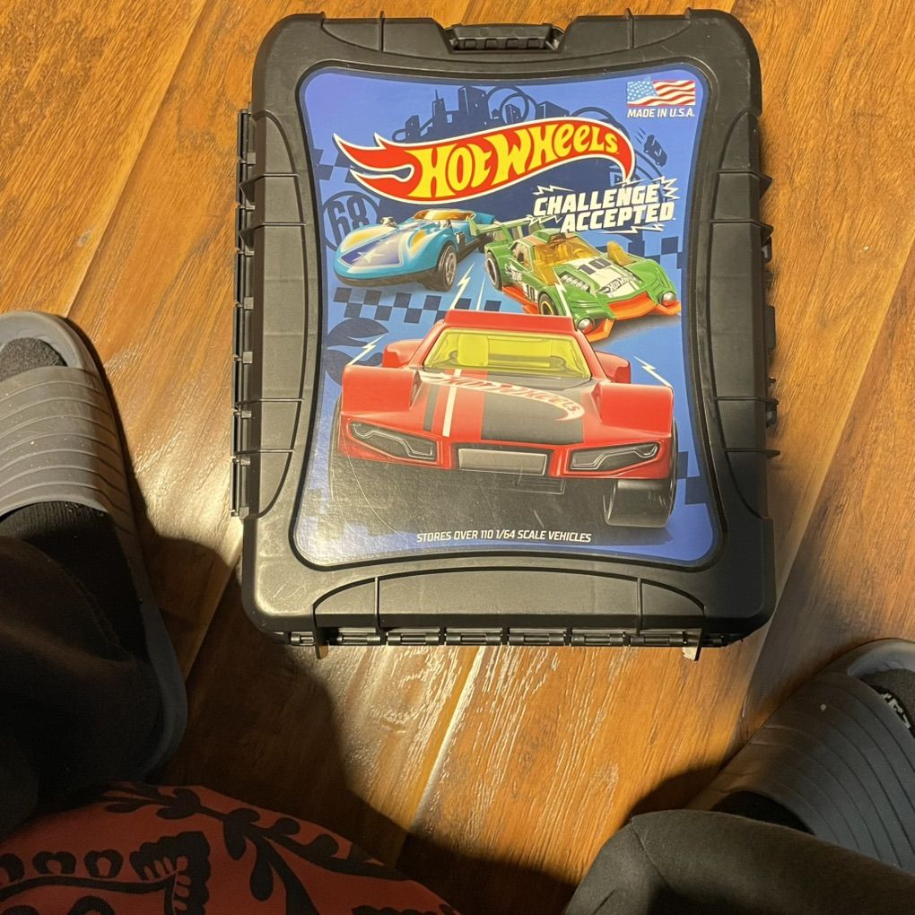 Hot Wheels Case