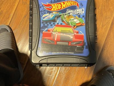 Hot Wheels Case