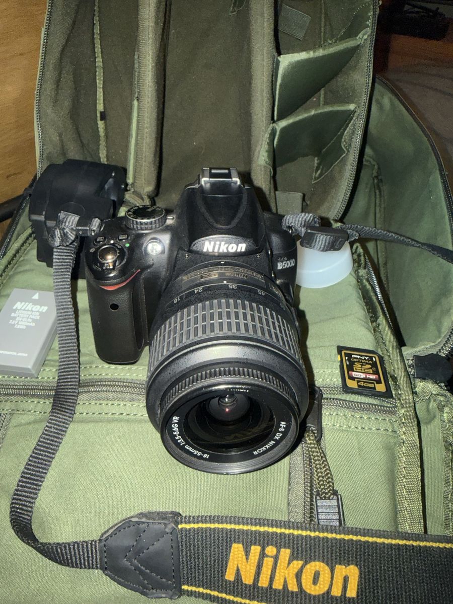 Nikon D5000