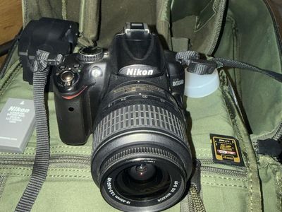 Nikon D5000