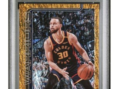 2025 Topps Stephen Curry Gold Holo Foil Basketball Card #135 PSA Graded NM-MT 8