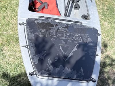 Ascend H12 sit-In Hybrid Kayak